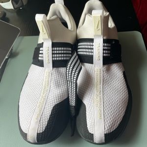 Nike Metcon Training shoes like new condition Mens size 9.5